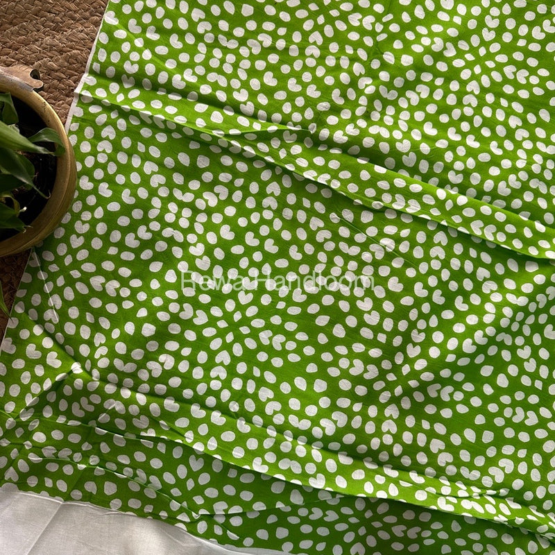 Parrot Green Cotton Printed Saree CS08