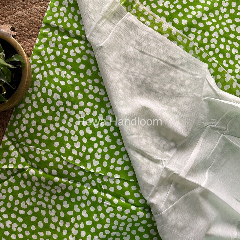 Parrot Green Cotton Printed Saree CS08