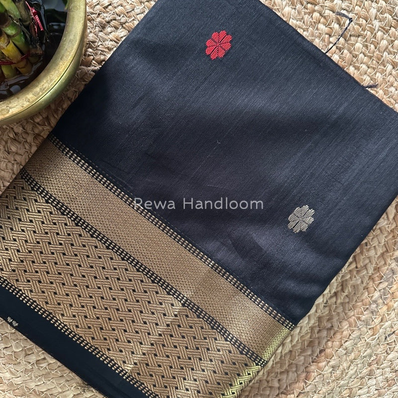 Black Zari Butti Maheshwari Saree JBS037