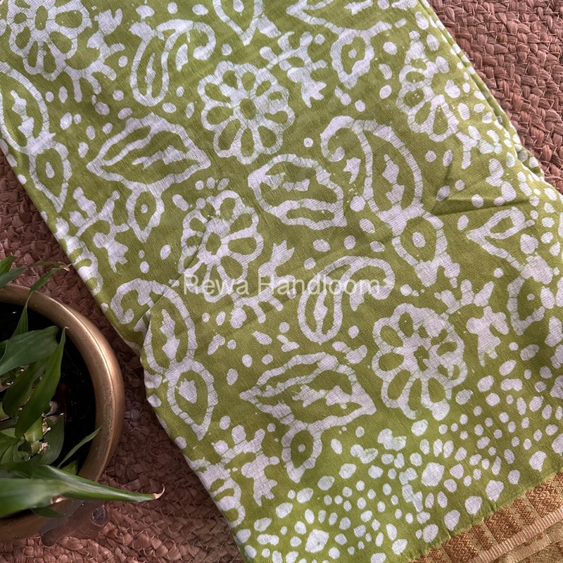Parrot Green Cotton Printed Saree CS016