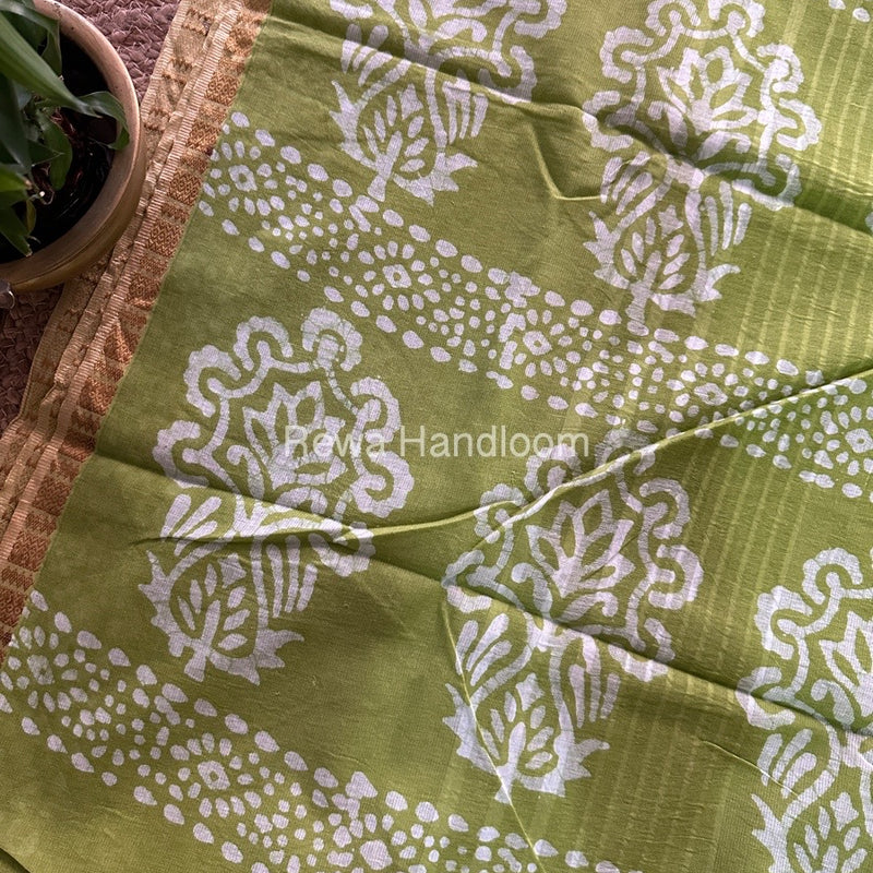 Parrot Green Cotton Printed Saree CS016