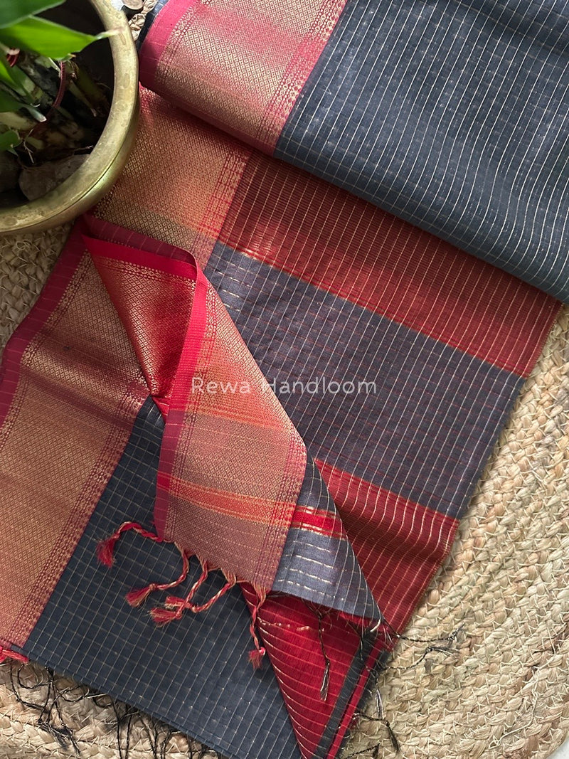 Maheshwari Zari Checks Saree