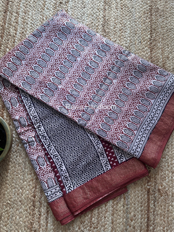 Maheshwari Bagh Print Small Border Saree