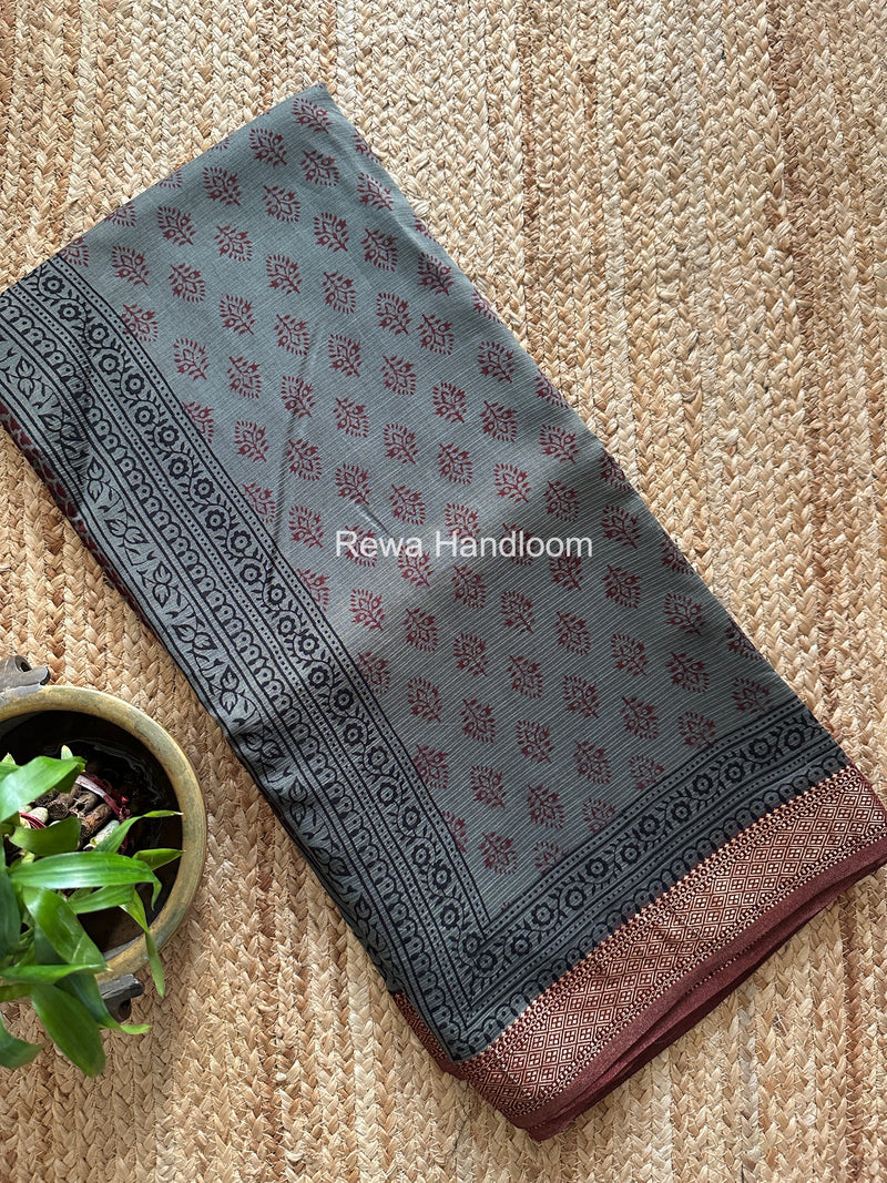 Maheshwari Grey Bagh Print Small Border Saree MTBS143