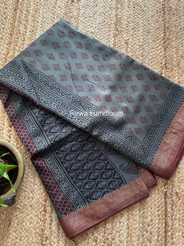 Maheshwari Bagh Print Small Border Saree