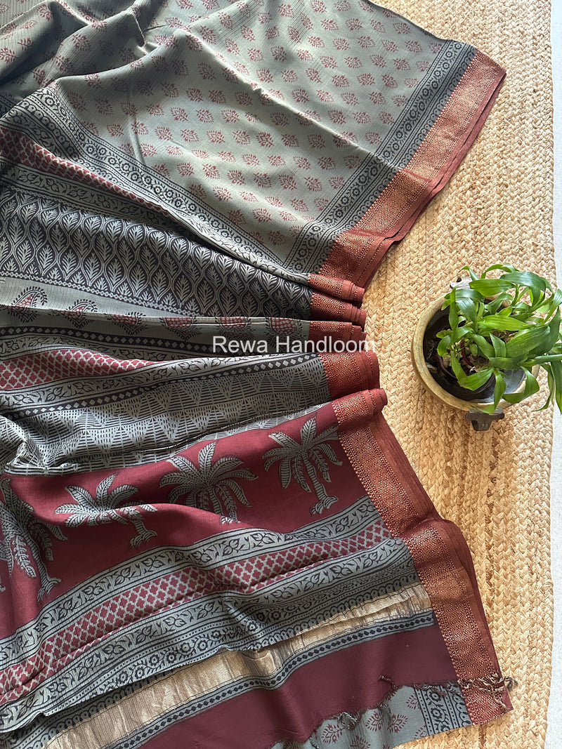 Maheshwari Grey Bagh Print Small Border Saree MTBS143