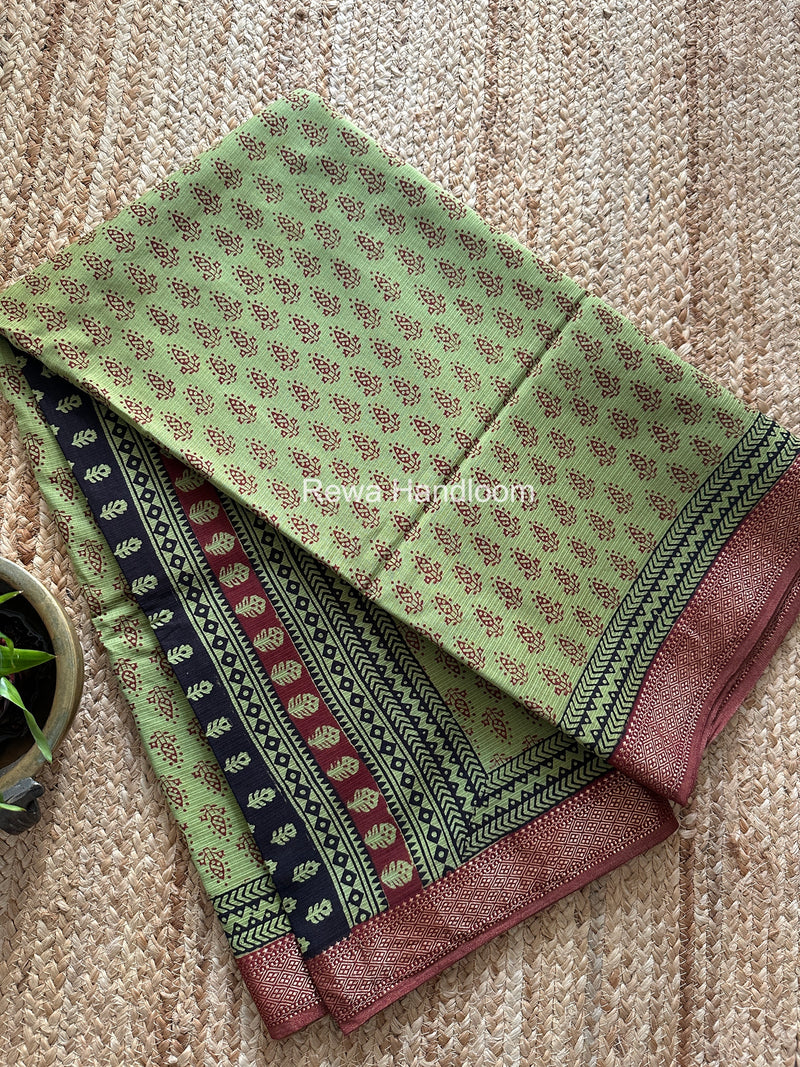 Maheshwari Bagh Print Small Border Saree