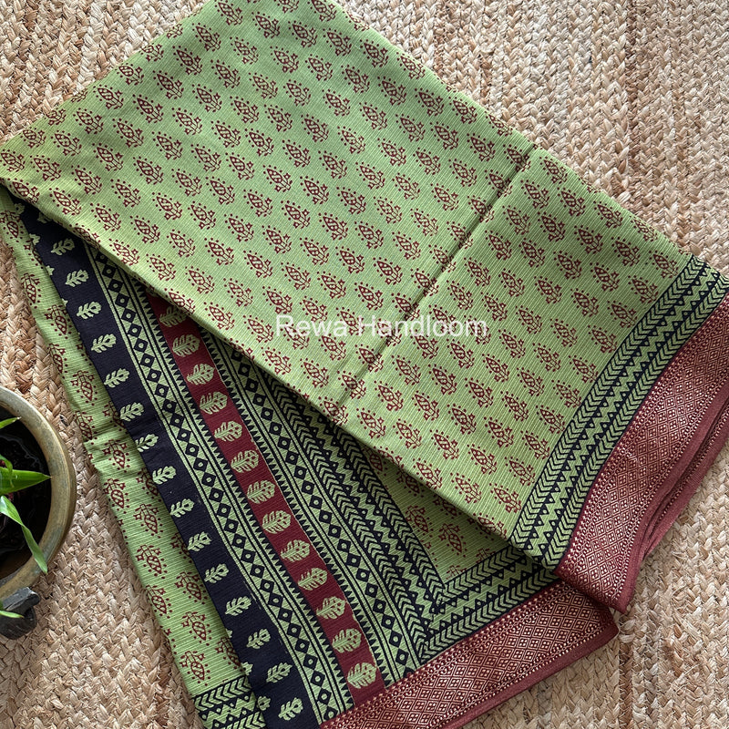 Maheshwari Bagh Print Small Border Saree