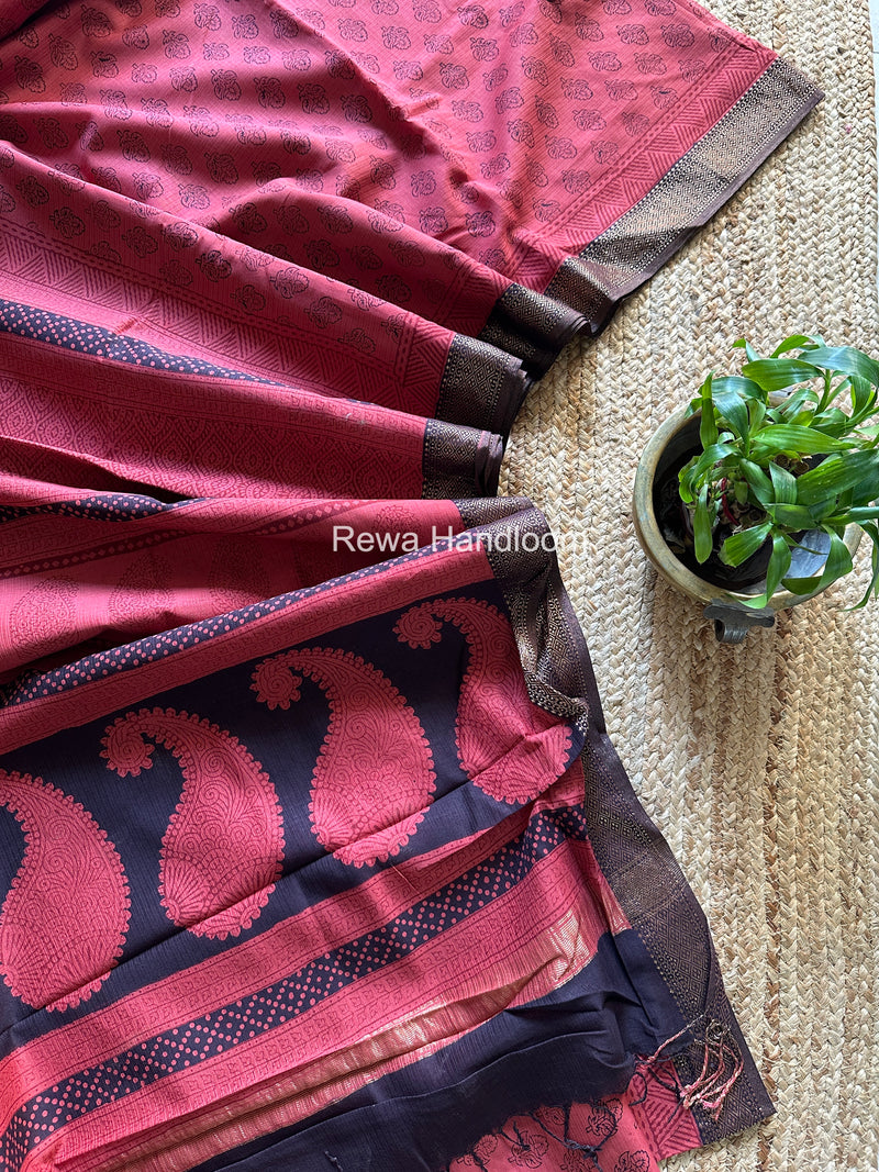 Maheshwari Kumkum Red Bagh Print Small Border Saree MTBS179