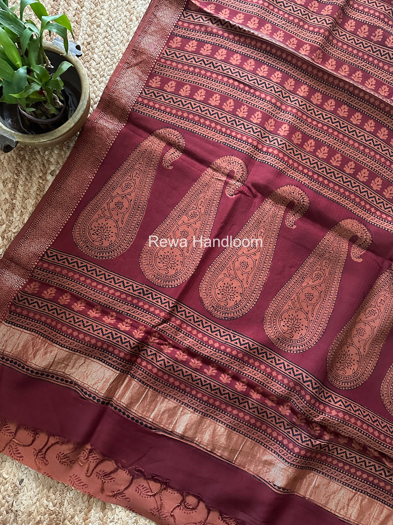 Maheshwari Rust Bagh Print Small Border Saree MTBS169