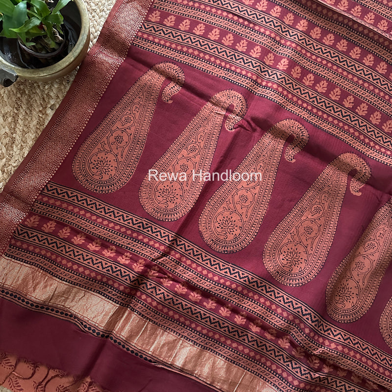Maheshwari Rust Bagh Print Small Border Saree MTBS169