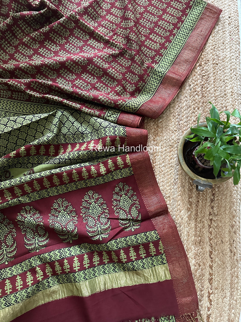 Maheshwari Maroon Bagh Print Small Border Saree MTBS144