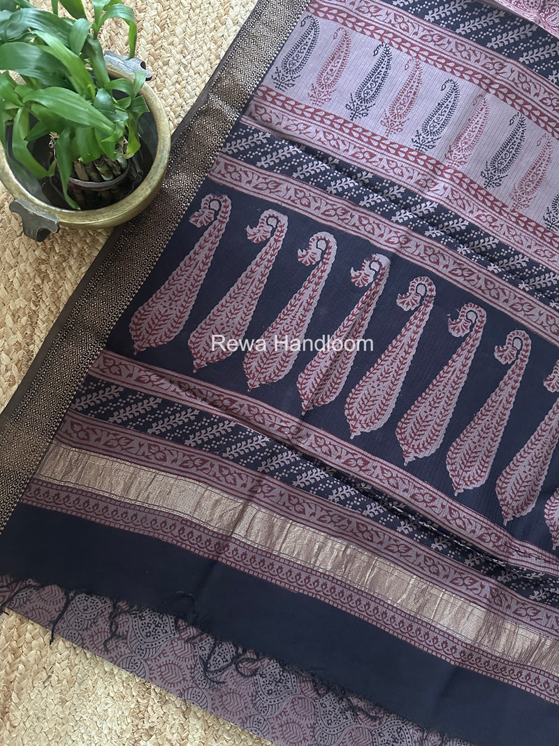 Maheshwari Onion Bagh Print Small Border Saree MTBS139