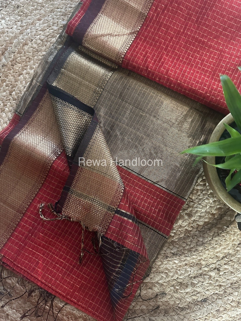 Maheshwari Zari Checks Saree
