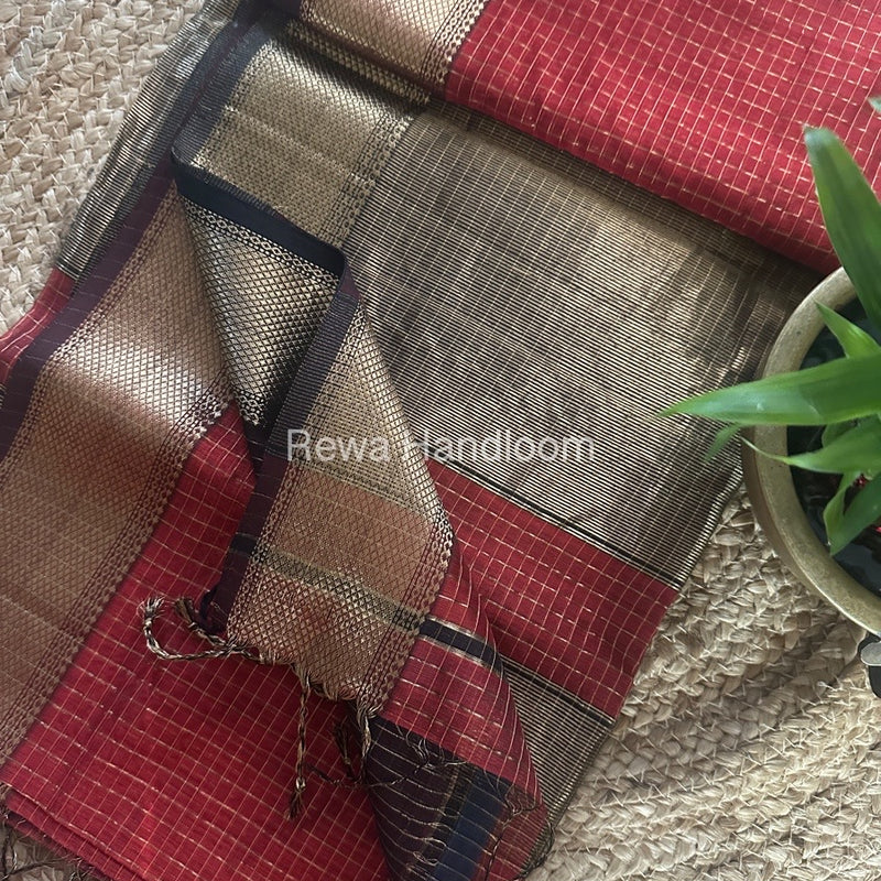 Maheshwari Zari Checks Saree