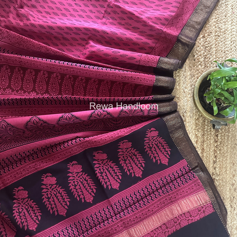 Maheshwari Rani Pink Bagh Print Small Border Saree MTBS145