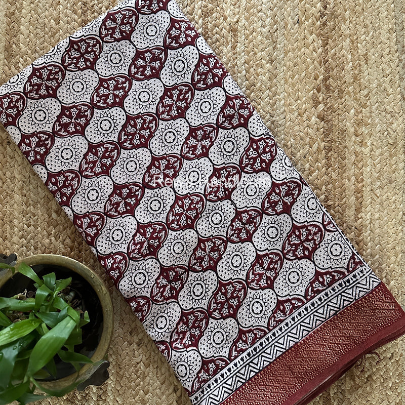 Maheshwari White Bagh Print Small Border Saree MTBS140