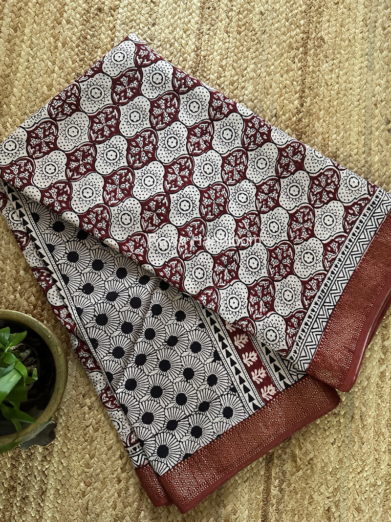 Maheshwari Bagh Print Small Border Saree
