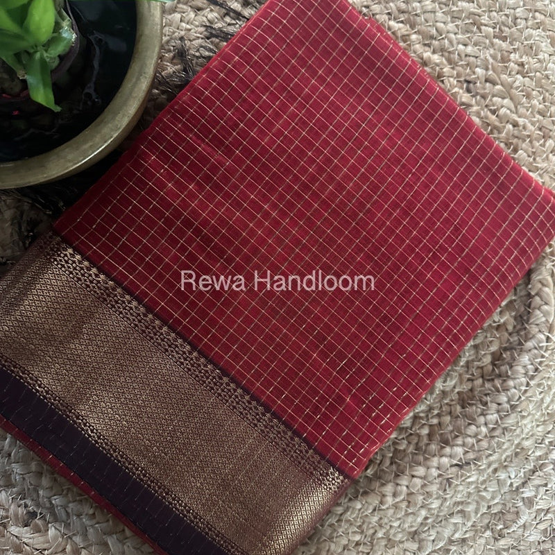 Maheshwari Red Zari Checks Saree ZCHX312