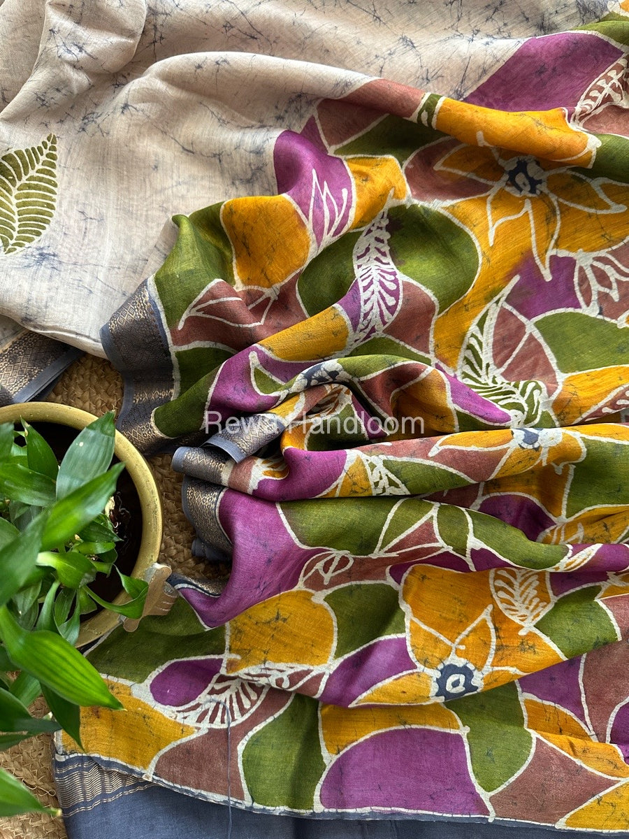 Maheshwari Grey Batik Indonesian Print Saree IBS023