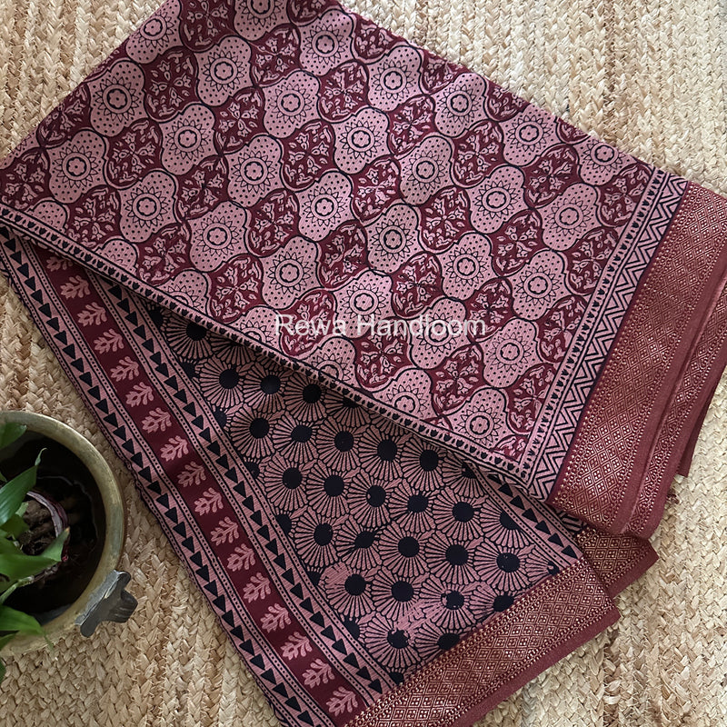 Maheshwari Bagh Print Small Border Saree