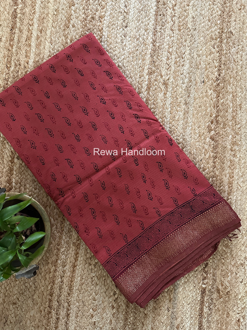 Maheshwari Kumkum Red Bagh Print Small Border Saree MTBS160