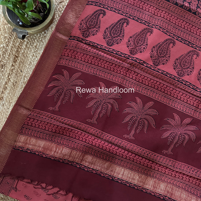 Maheshwari Kumkum Red Bagh Print Small Border Saree MTBS160