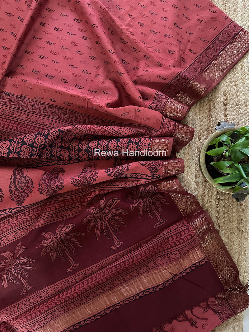 Maheshwari Kumkum Red Bagh Print Small Border Saree MTBS160