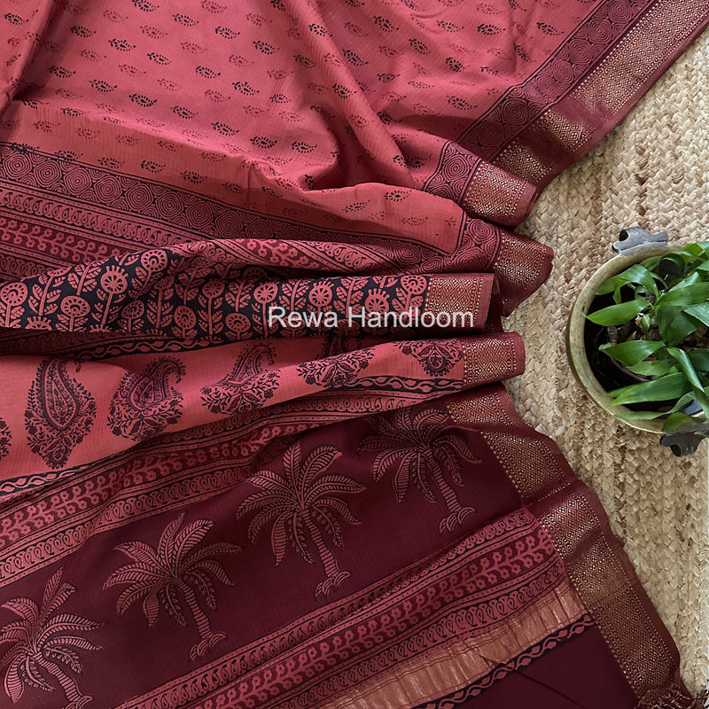 Maheshwari Kumkum Red Bagh Print Small Border Saree MTBS160