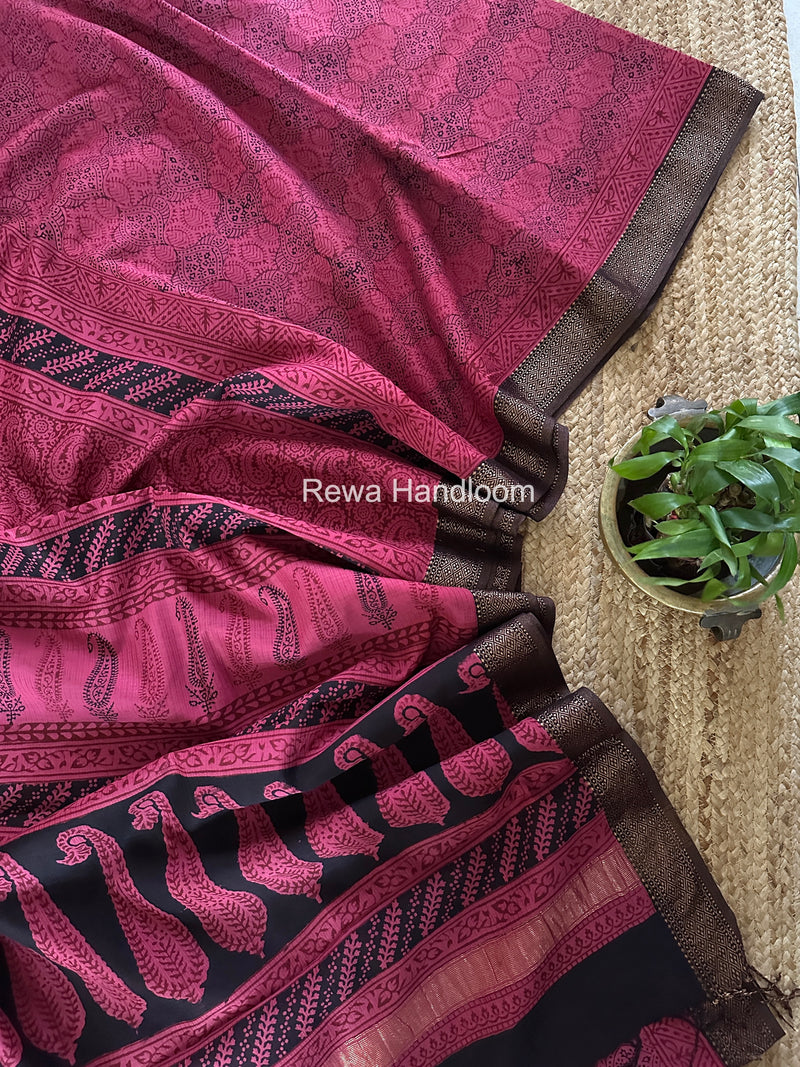 Maheshwari Pink Bagh Print Small Border Saree MTBS137