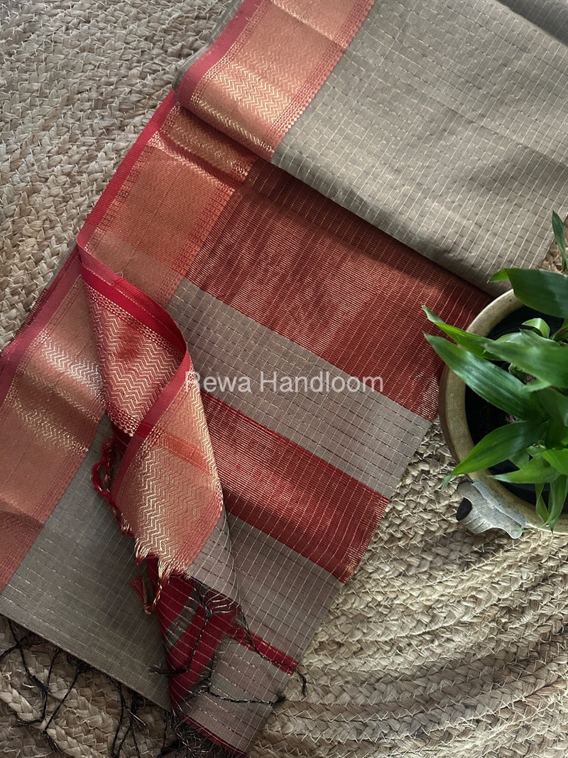 Maheshwari Beige Zari Checks Saree ZCHX279