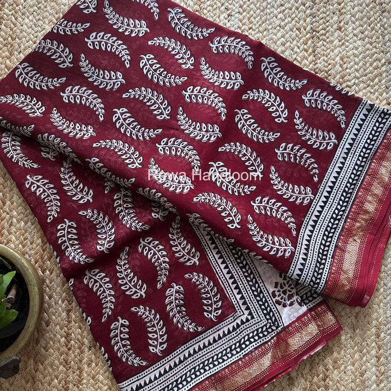 Maheshwari Bagh Print Small Border Saree