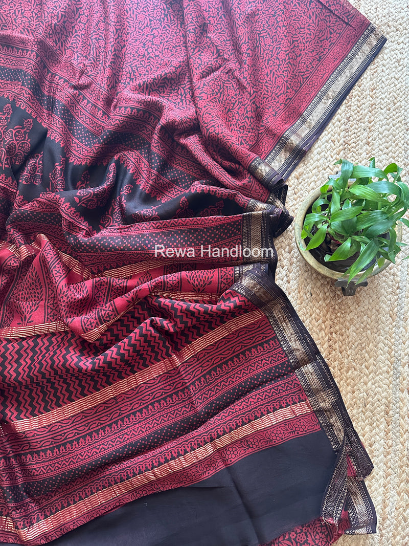 Maheshwari Maroon Bagh Print Small Border Saree MTBS162