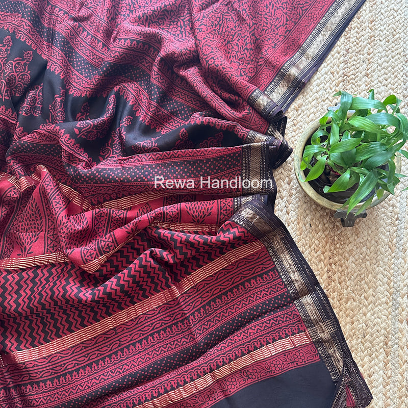 Maheshwari Maroon Bagh Print Small Border Saree MTBS162