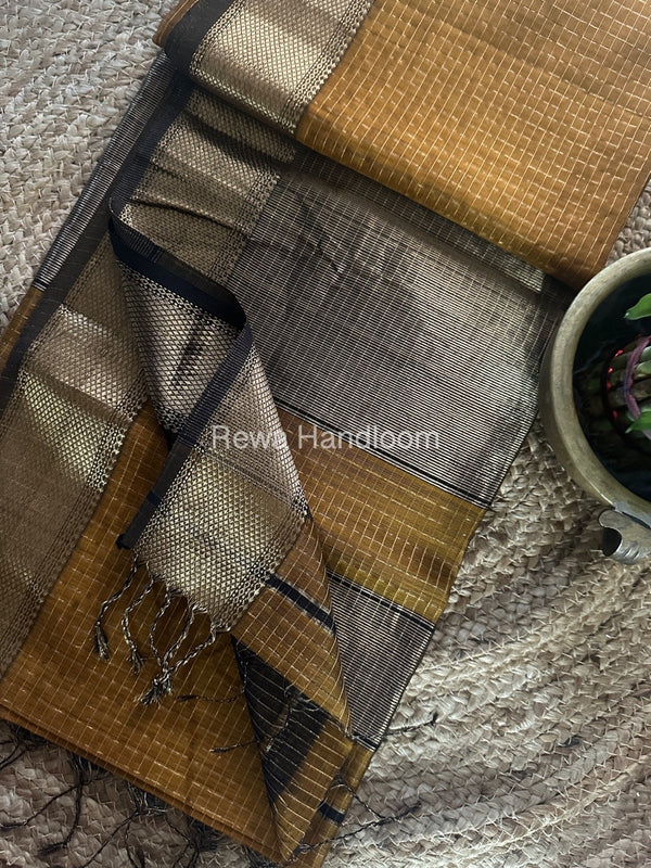 Maheshwari Zari Checks Saree