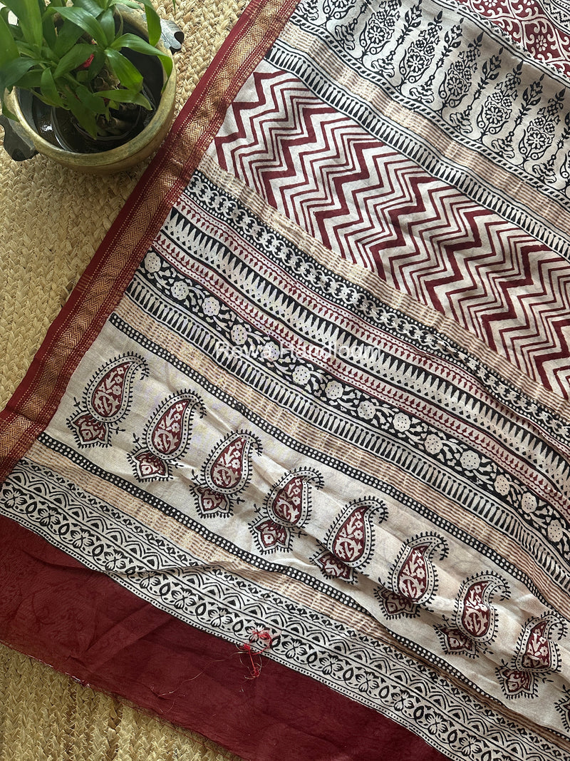Maheshwari White Bagh Print Small Border Saree MTBS170