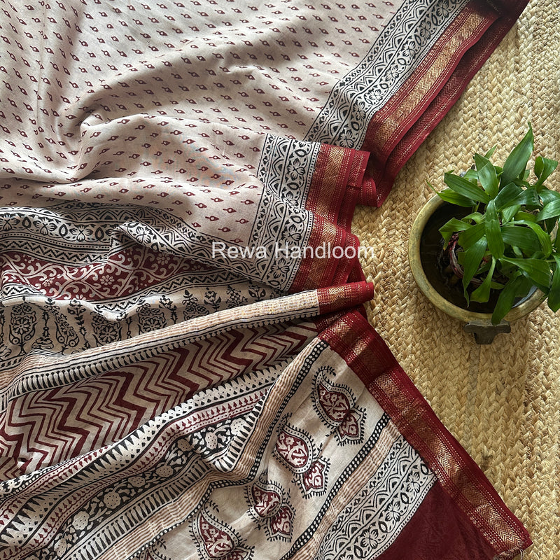 Maheshwari White Bagh Print Small Border Saree MTBS170