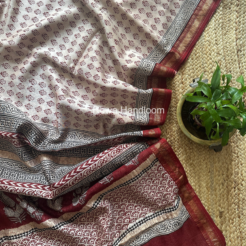 Maheshwari White Bagh Print Small Border Saree MTBS165