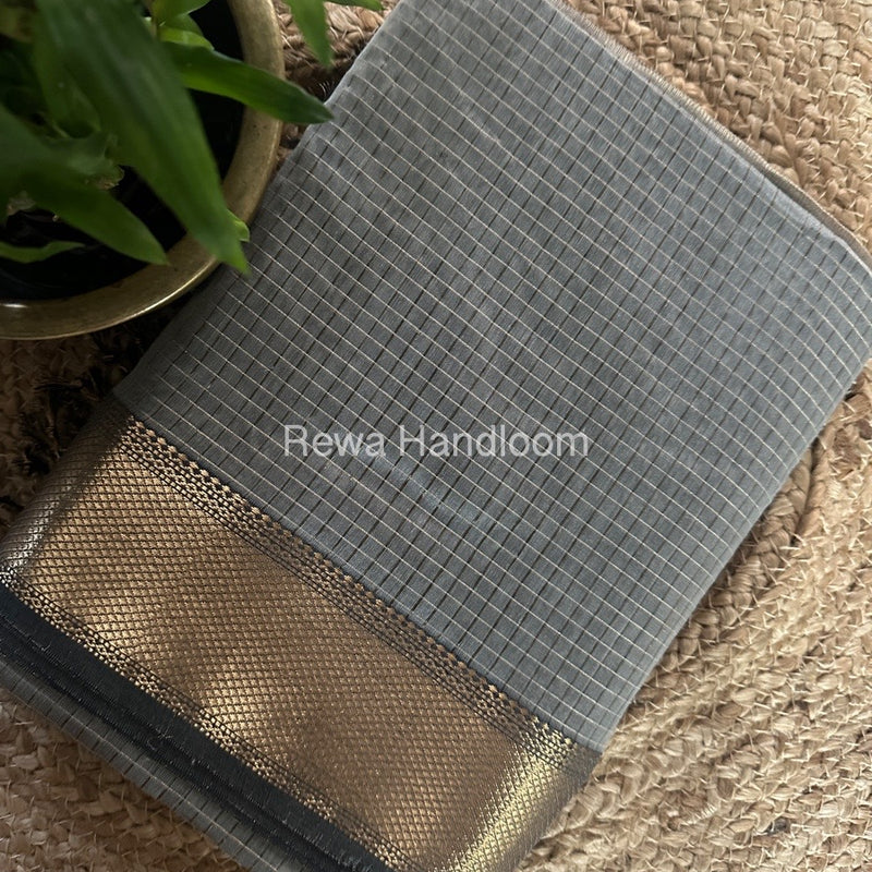 Maheshwari Grey Zari Checks Saree ZCHX291