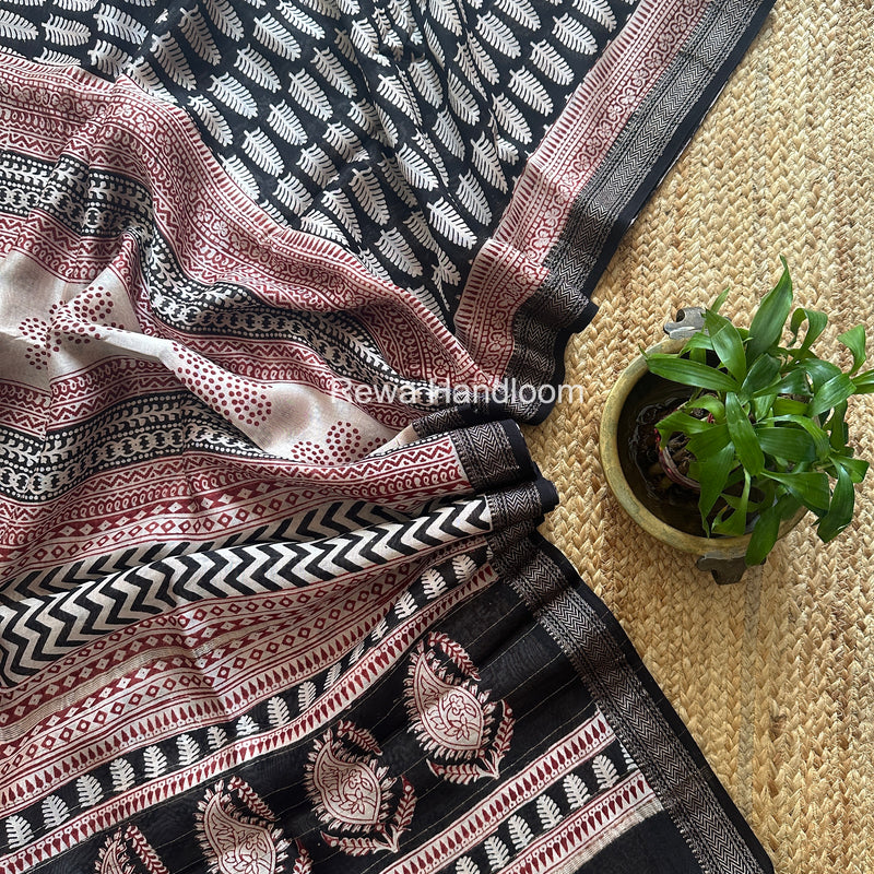 Maheshwari Black Bagh Print Small Border Saree MTBS173