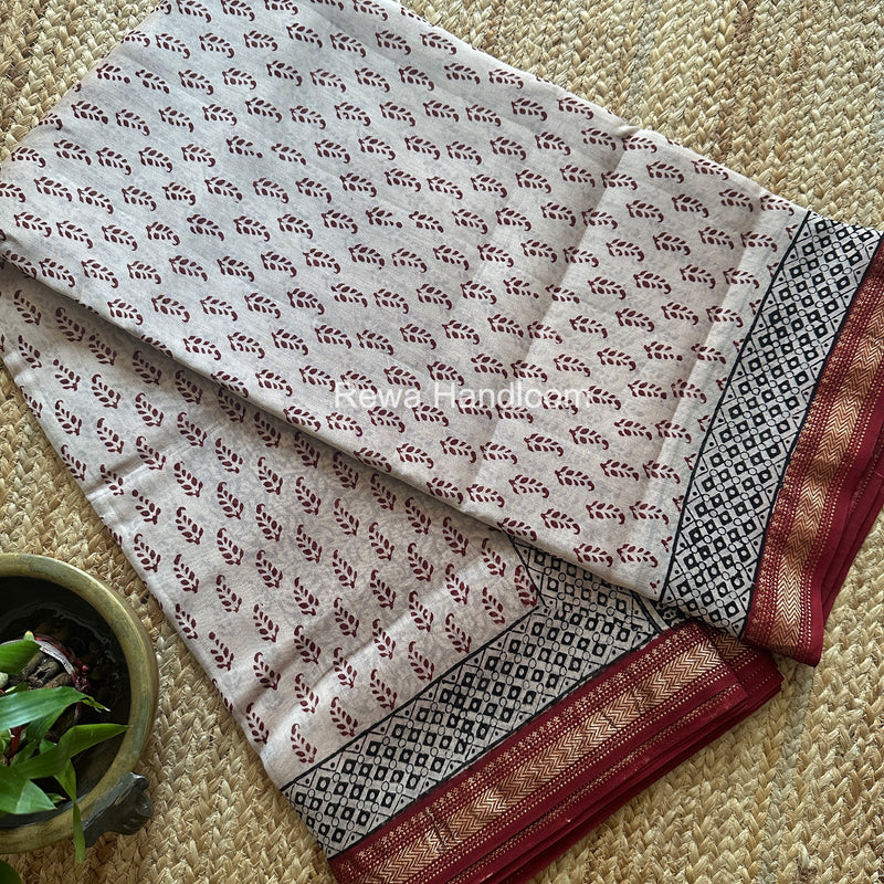 Maheshwari Bagh Print Small Border Saree