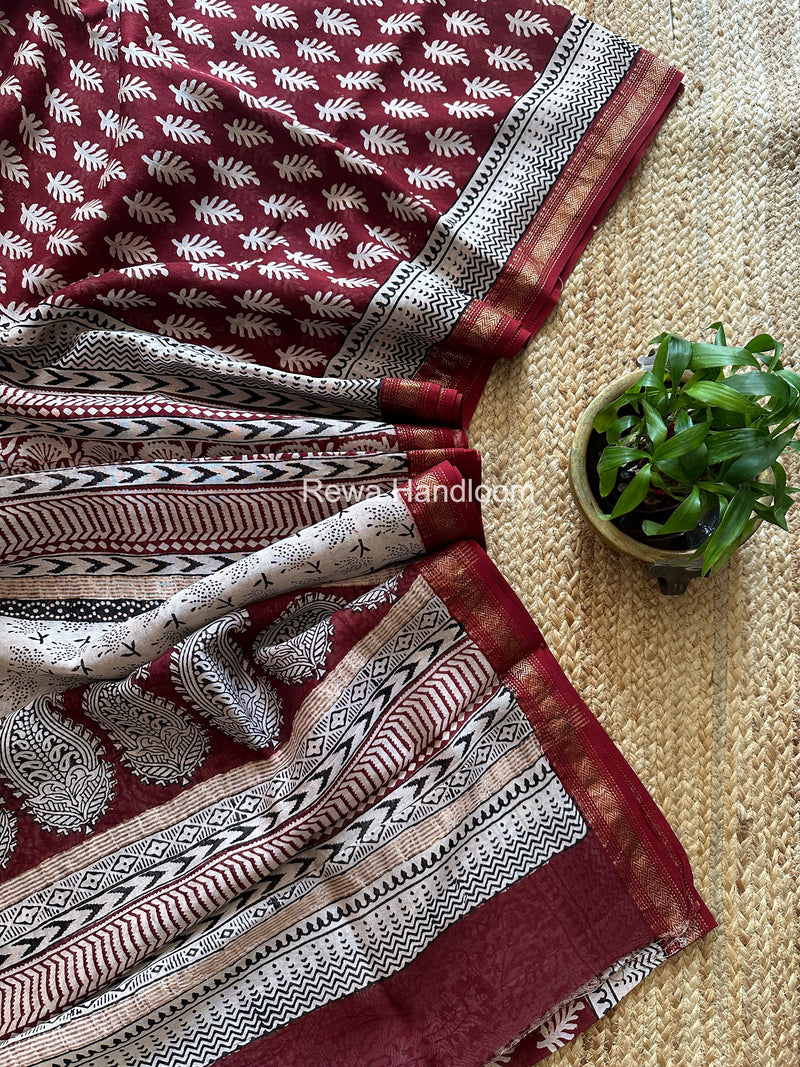 Maheshwari Maroon Bagh Print Small Border Saree MTBS177