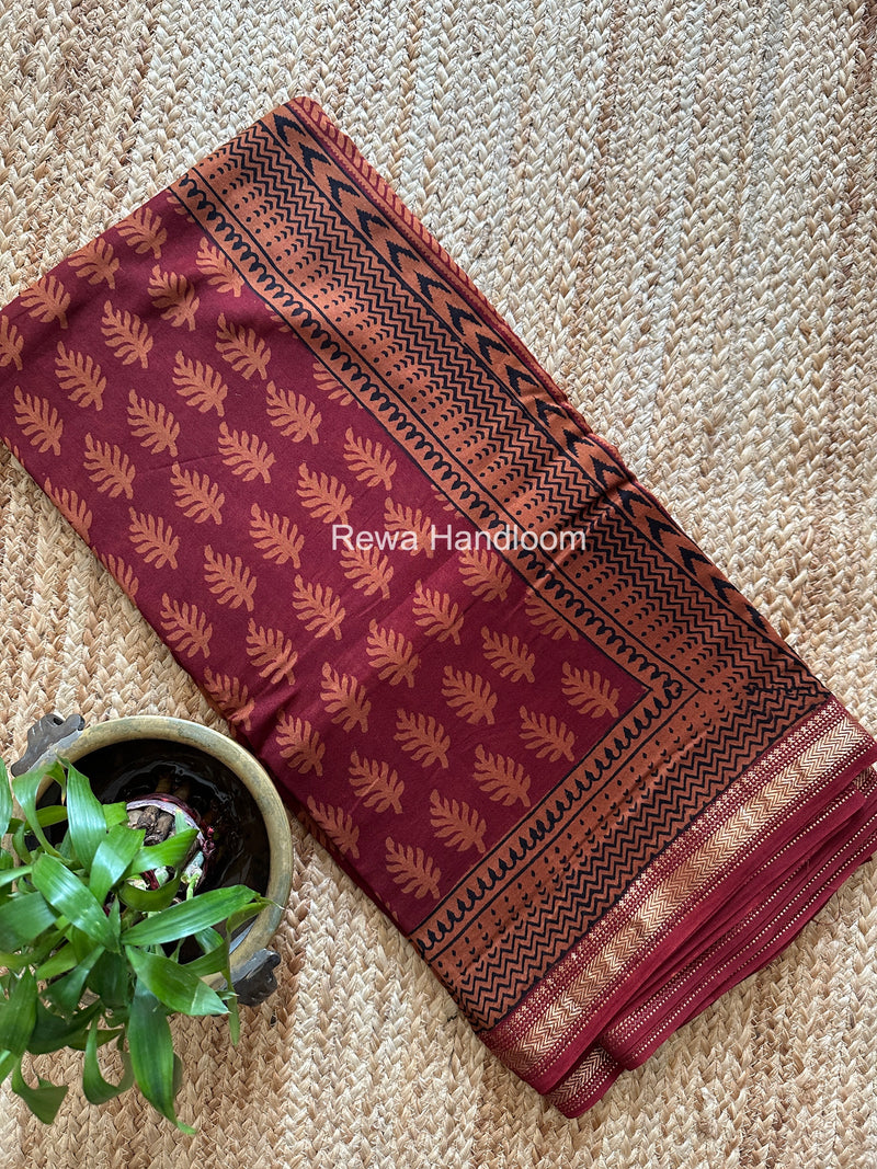 Maheshwari Red Bagh Print Small Border Saree MTBS182