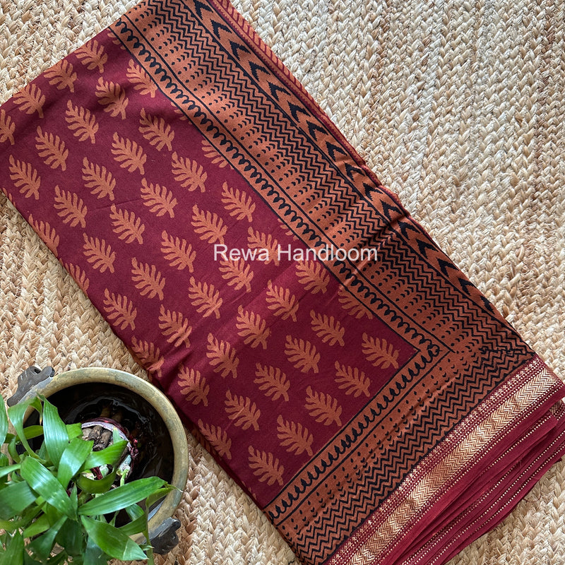 Maheshwari Red Bagh Print Small Border Saree MTBS182