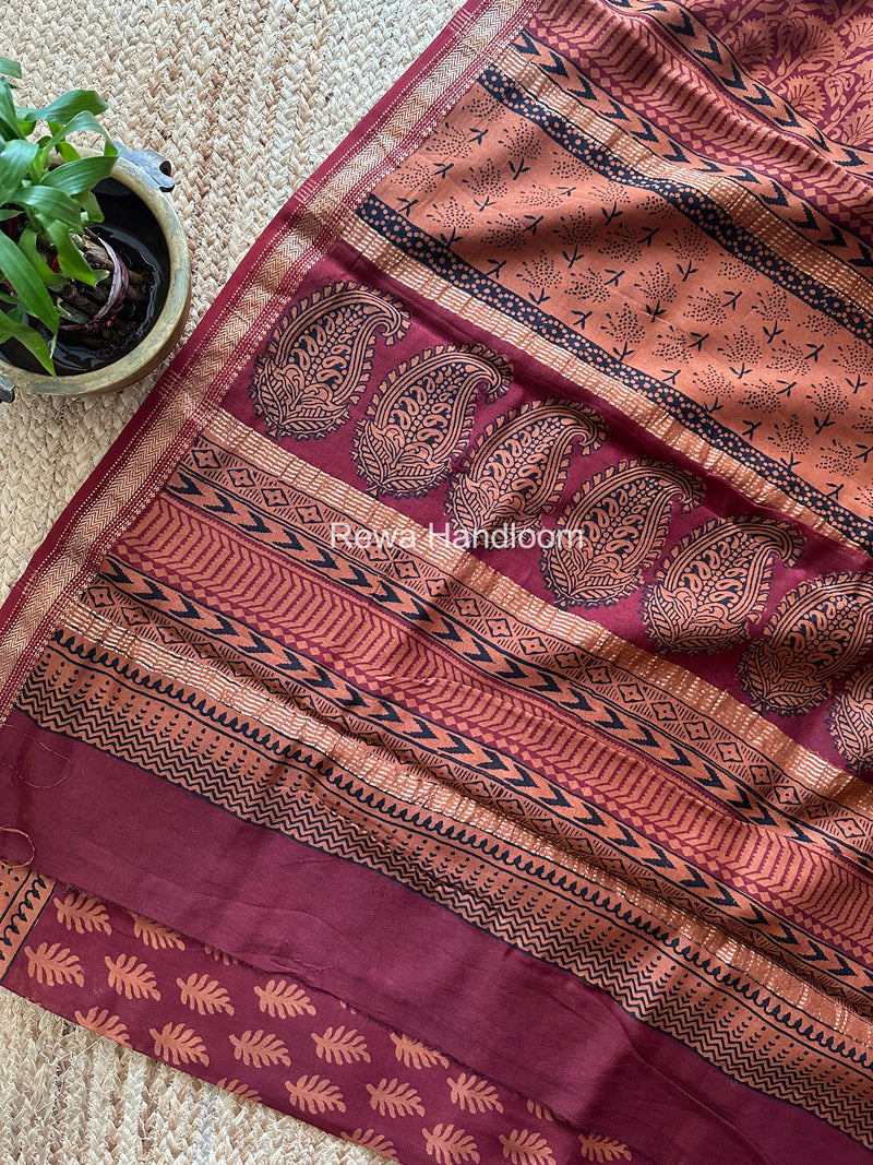 Maheshwari Red Bagh Print Small Border Saree MTBS182