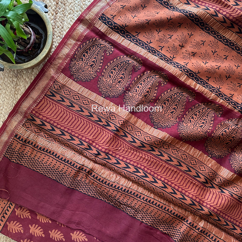 Maheshwari Red Bagh Print Small Border Saree MTBS182