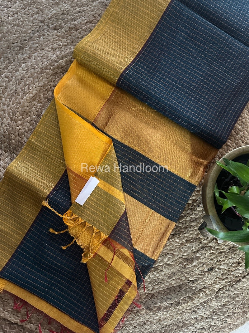 Maheshwari Zari Checks Saree