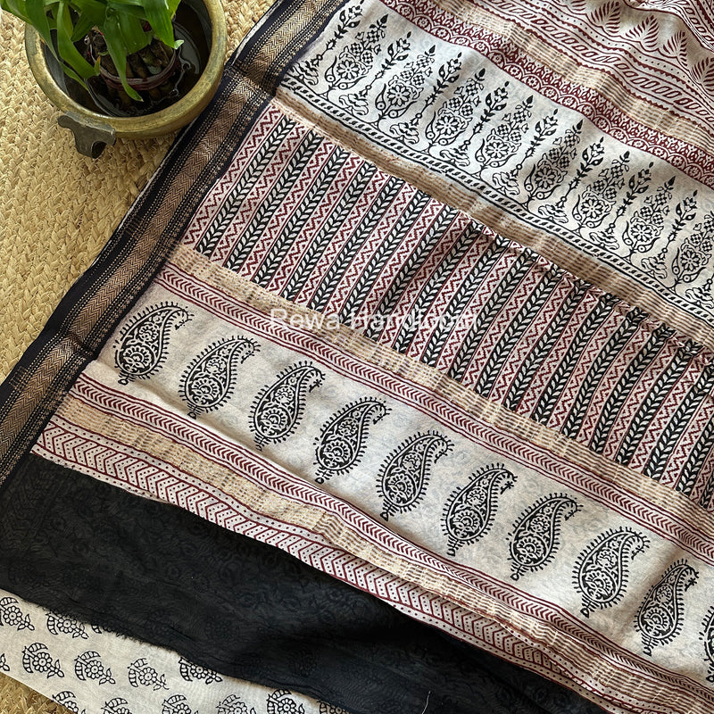 Maheshwari White Bagh Print Small Border Saree MTBS176