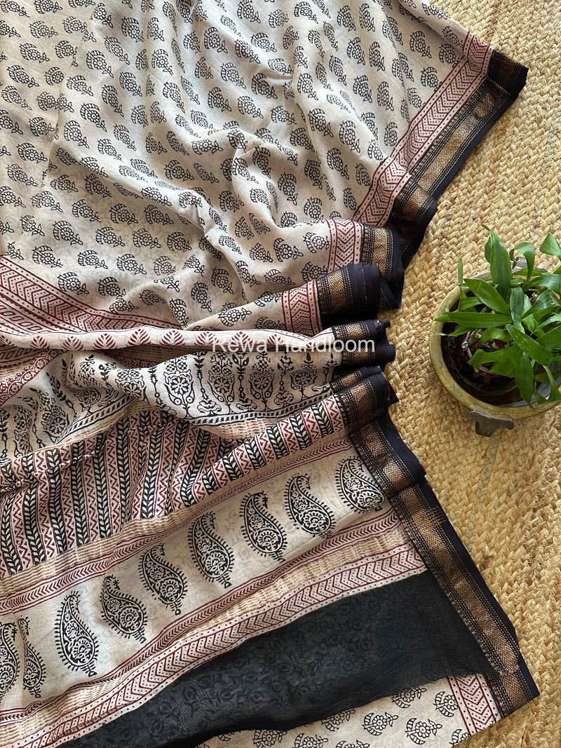 Maheshwari White Bagh Print Small Border Saree MTBS176