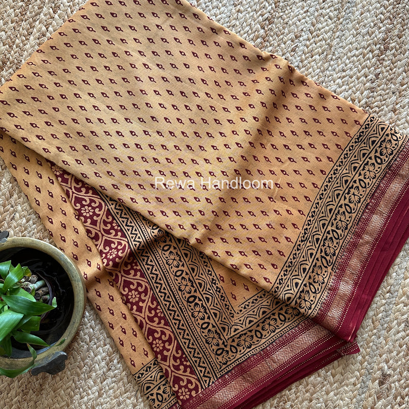Maheshwari Bagh Print Small Border Saree